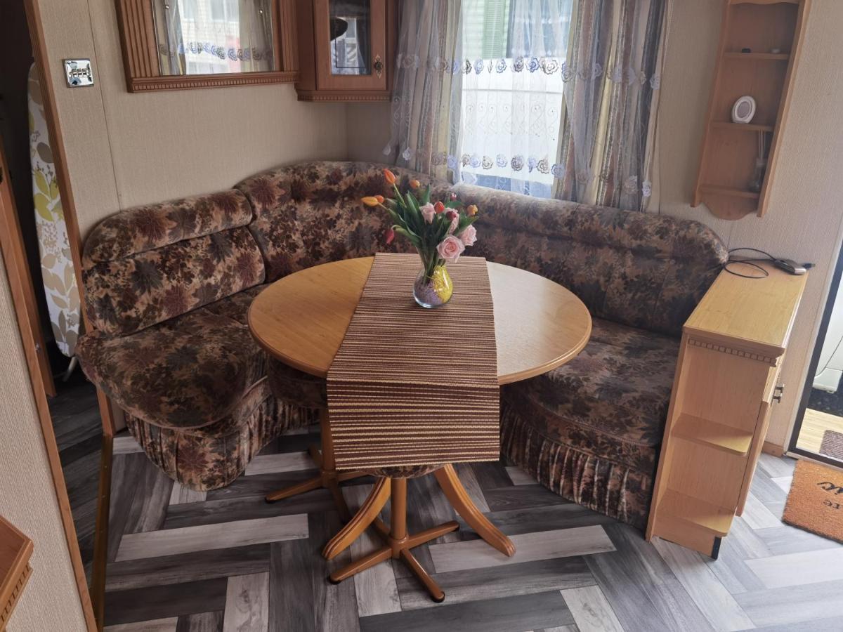 Lochlands Caravan Park X Villa Forfar Eksteriør billede